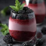 Brombeer-Mousse Dessert im Glas