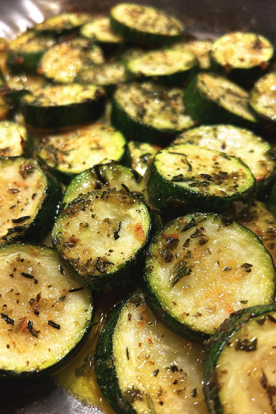 Einfache geröstete Zucchini: 25 Min. köstlich genießen