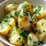 Kartoffeln mit Knoblauch-Sahnesauce