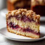Omas Zwetschgenkuchen mit Streusel: Ein Klassiker vom Blech
