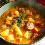 Möhreneintopf klassisch mit Mettenden