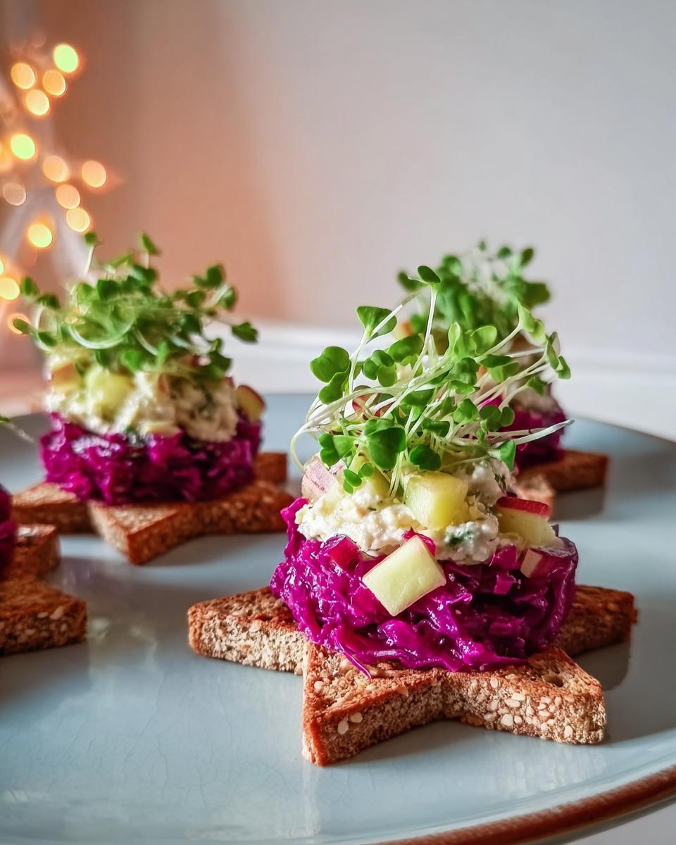 Weihnachtliches Käsetatar mit Rotkraut und Apfel - detail 2